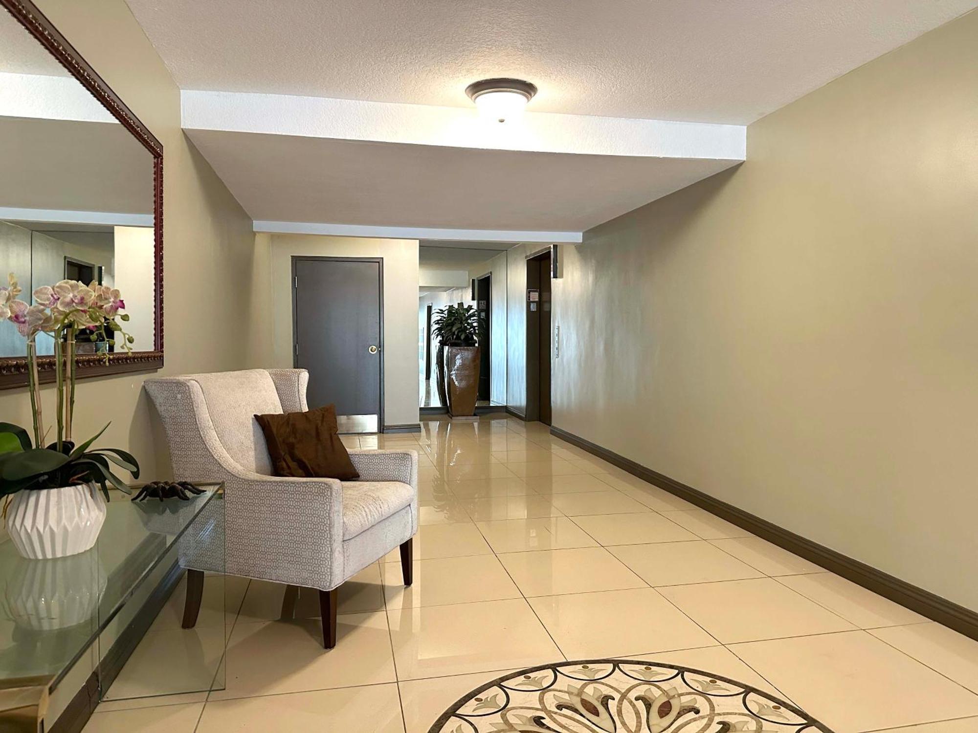 1 Bd Condominium Near Sunset Blvd 로스앤젤레스 외부 사진